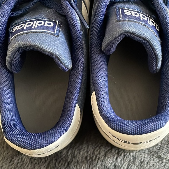 Adidas superstars navy - Picture 4 of 6